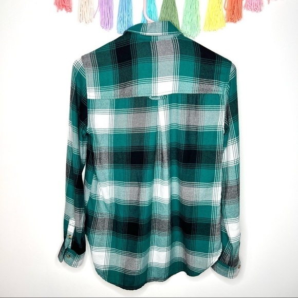 American Eagle Red Green Boyfriend Plaid Flannel Button Down Shirt Extra Small - Picture 9 of 14